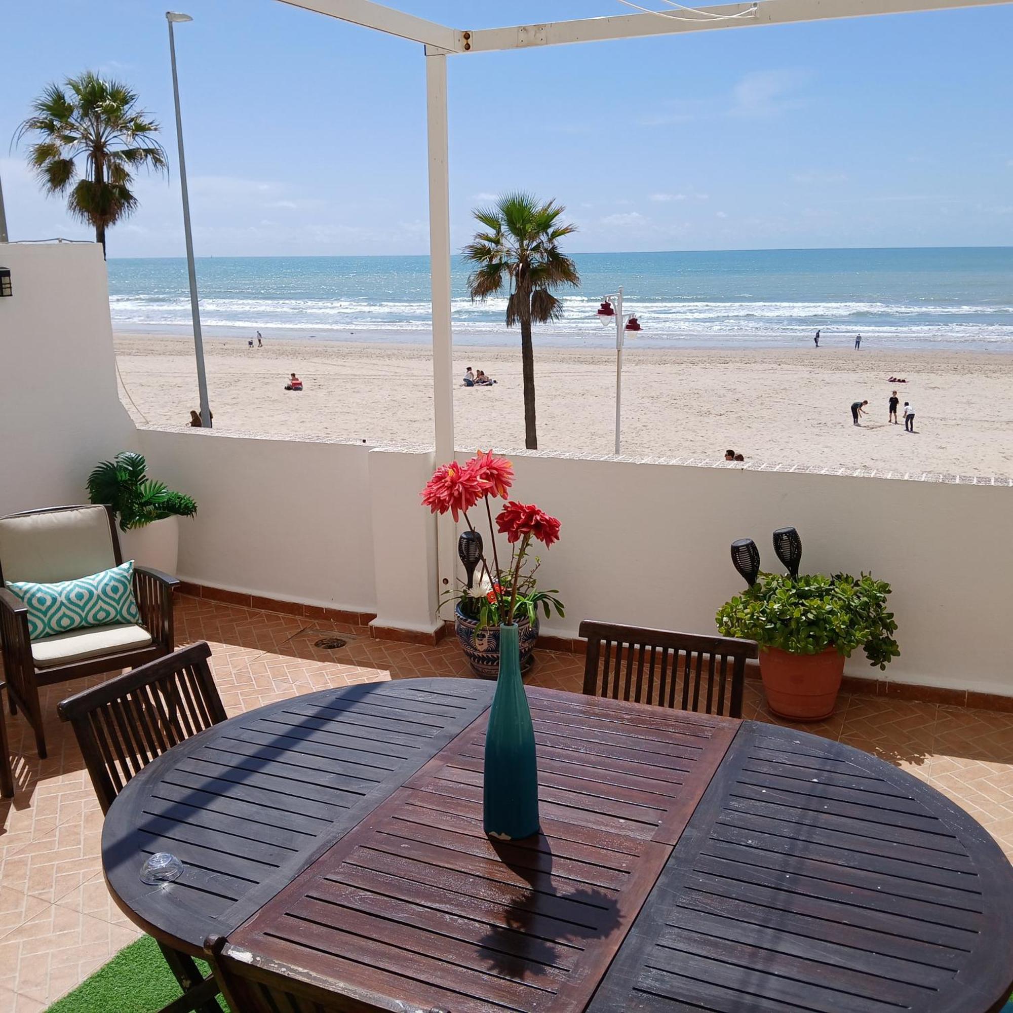 Amazing Frontal Beach Apartment #Traveller'S Awards2023 Cádiz Exterior photo