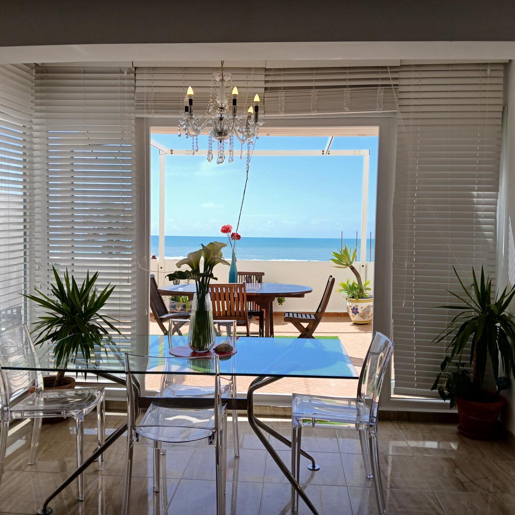 Amazing Frontal Beach Apartment #Traveller'S Awards2023 Cádiz Exterior photo