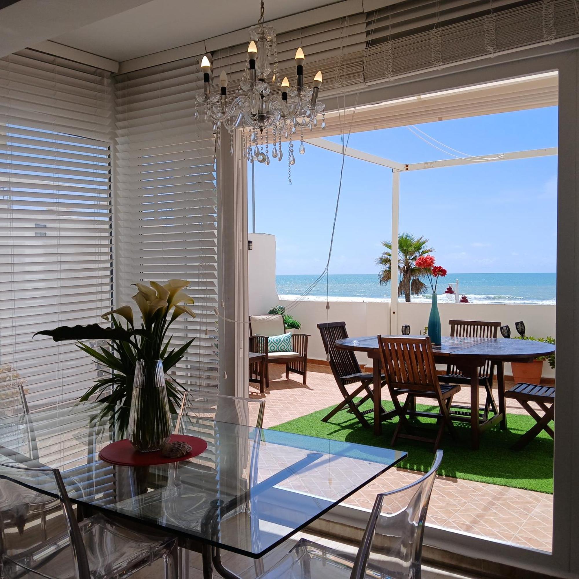 Amazing Frontal Beach Apartment #Traveller'S Awards2023 Cádiz Exterior photo