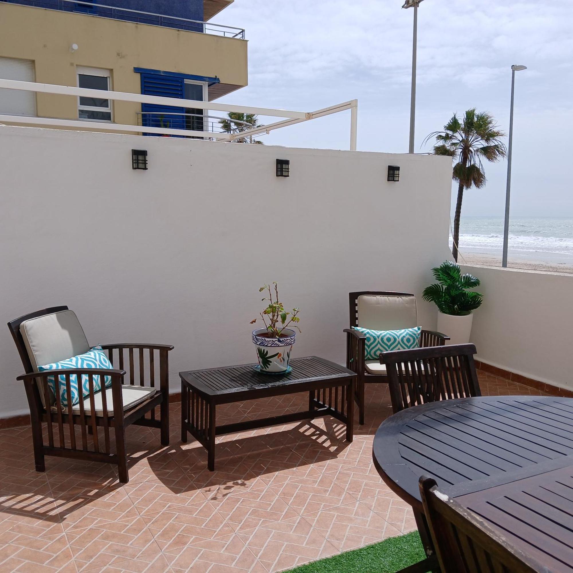 Amazing Frontal Beach Apartment #Traveller'S Awards2023 Cádiz Exterior photo
